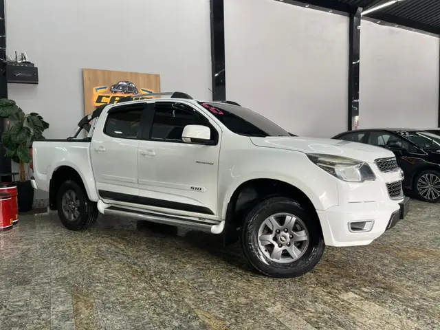 Carro Chevrolet S10 Cabine Dupla 2016 S10 2.4 Advantage (Cabine Dupla)