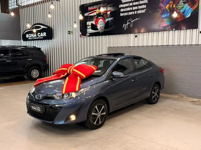 Carro Toyota Yaris Sedan 2020 1.5 XLS Connect CVT (Flex)