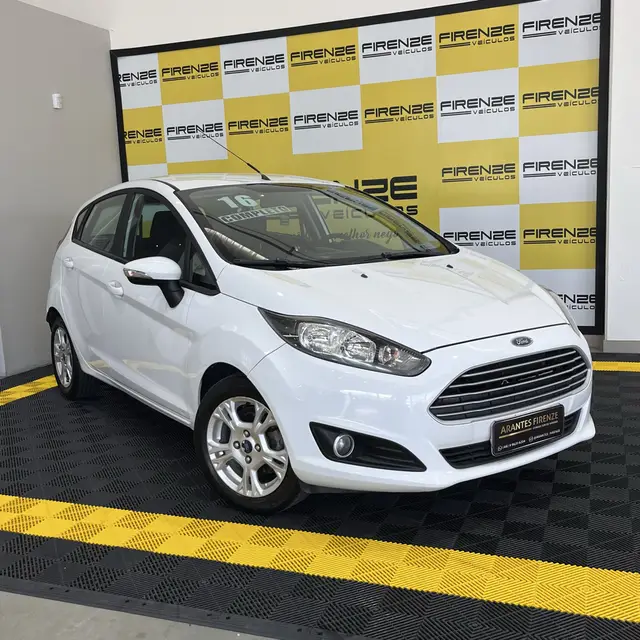 Carro Ford Fiesta Hatch 2016 1.6 (Flex)