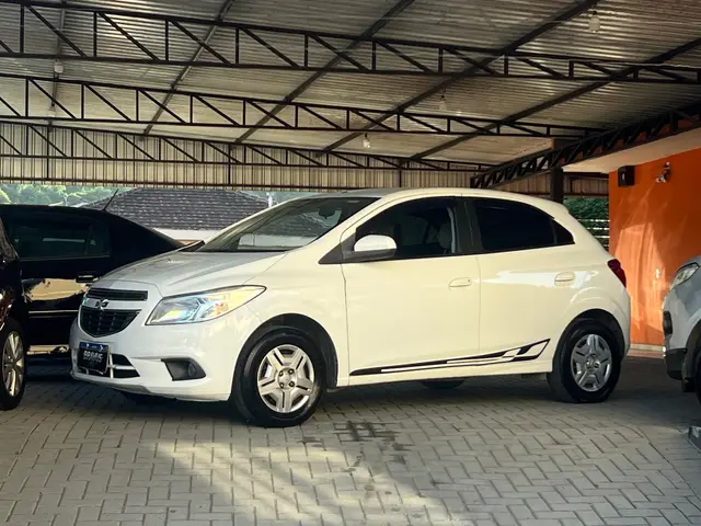 Carro Chevrolet Onix 2015 1.0 LT SPE/4