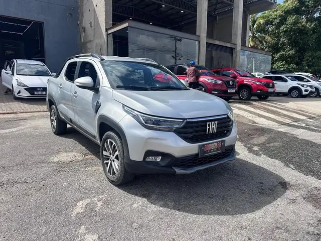 Carro Fiat Strada 2023 Volcano 1.3 CD (Flex)