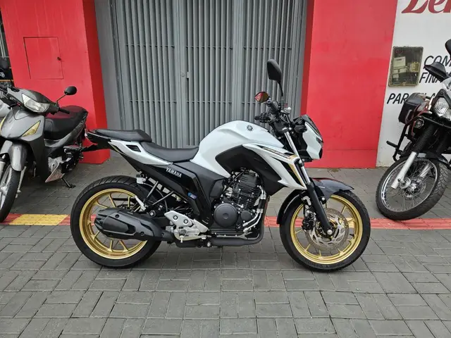 Moto Yamaha Fazer FZ25 2025 Connected