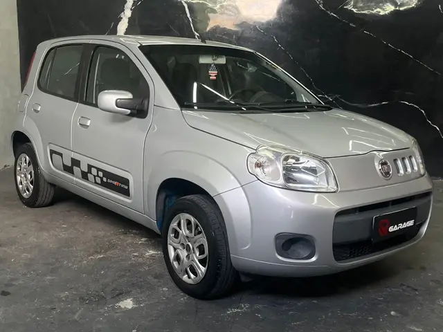 Carro Fiat Uno 2015 Vivace 1.0 8V (Flex) 4p
