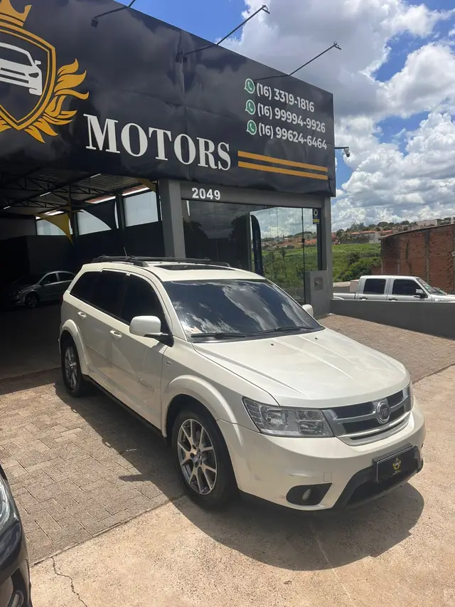 Carro Fiat Freemont 2015 2.4 16V Emotion (Aut)