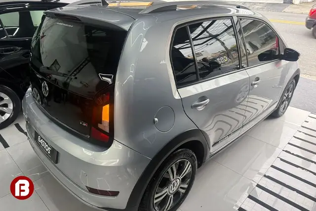 Carro Volkswagen Up! 2018 1.0 12v TSI E-Flex Cross