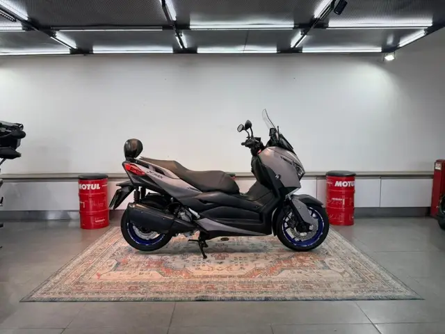 Moto Yamaha XMax 2022 250 (ABS)