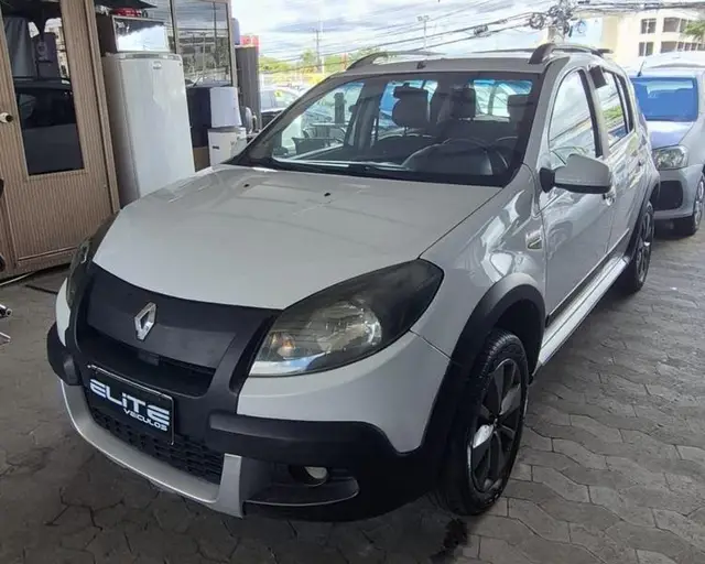Carro Renault Sandero Stepway 2014 1.6 16V Hi-Flex (aut)