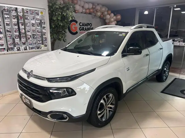 Carro Fiat Toro 2017 Volcano 2.0 diesel AT9 4x4