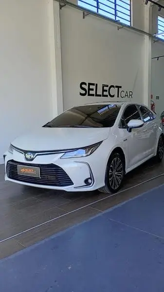 Carro Toyota Corolla 2023 Altis Hybrid 1.8 Flex