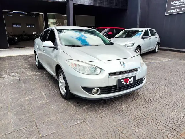 Carro Renault Fluence 2013 2.0 16V Dynamique (Flex)