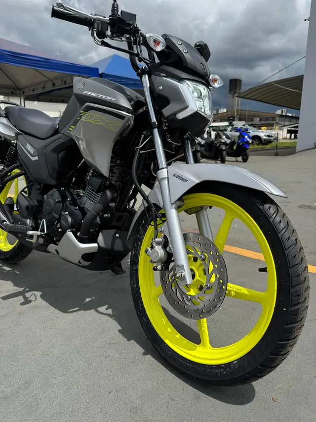 Moto Yamaha YBR 150 Factor 2025 DX
