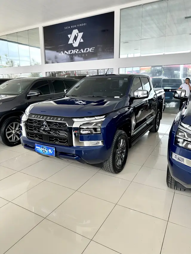 Carro Mitsubishi Triton 2026 HPE