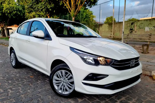 Carro Fiat Cronos 2025 Drive 1.0