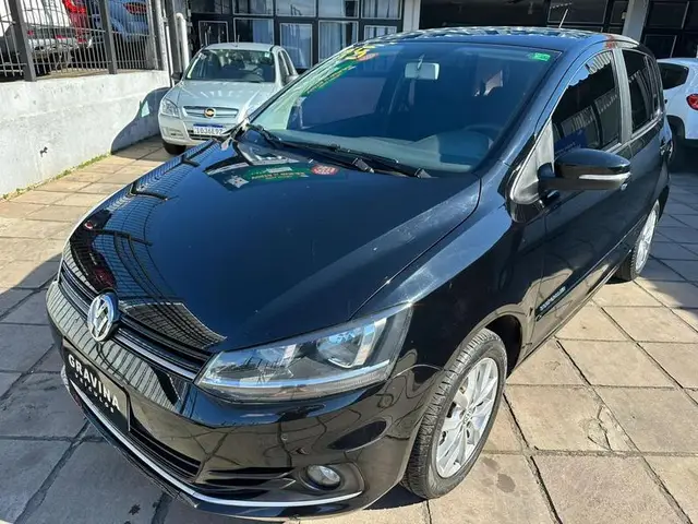 Carro Volkswagen Fox 2015 1.0 TEC Comfortline (Flex)