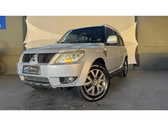 Carro Mitsubishi Pajero TR4 2013 2.0 16V 4x2 (Flex) (Aut)