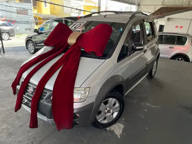 Carro Fiat Idea 2010 Adventure 1.8 (Flex)
