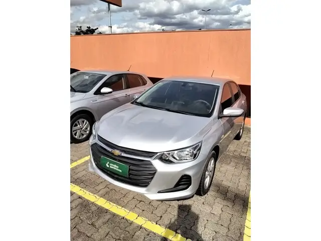 Carro Chevrolet Onix Plus 2023 LT 1.0