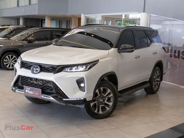 Carro Toyota SW4 2024 Diamond  2.8 Turbodiesel 4x4 (Aut.)