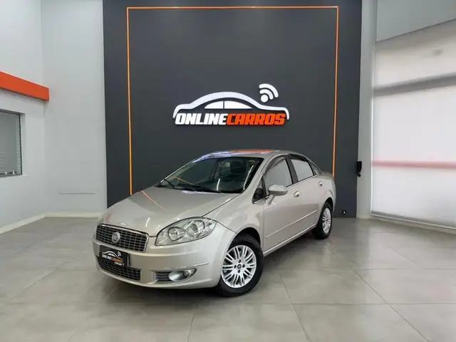 Carro Fiat Linea 2012 Essence 1.8 16V (Flex)