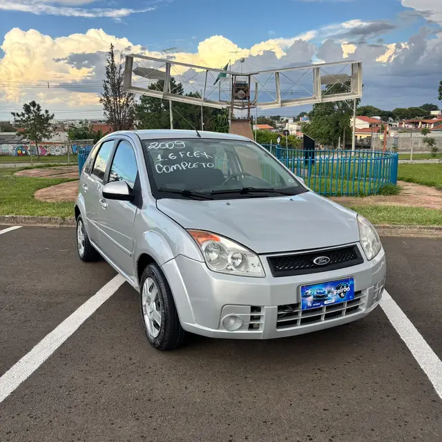 Carro Ford Fiesta Hatch 2009 1.0 (Flex)