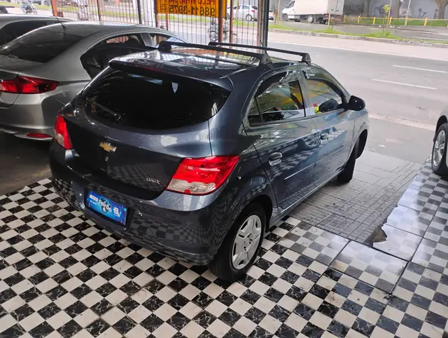 Carro Chevrolet Onix 2015 1.0 LS SPE/4