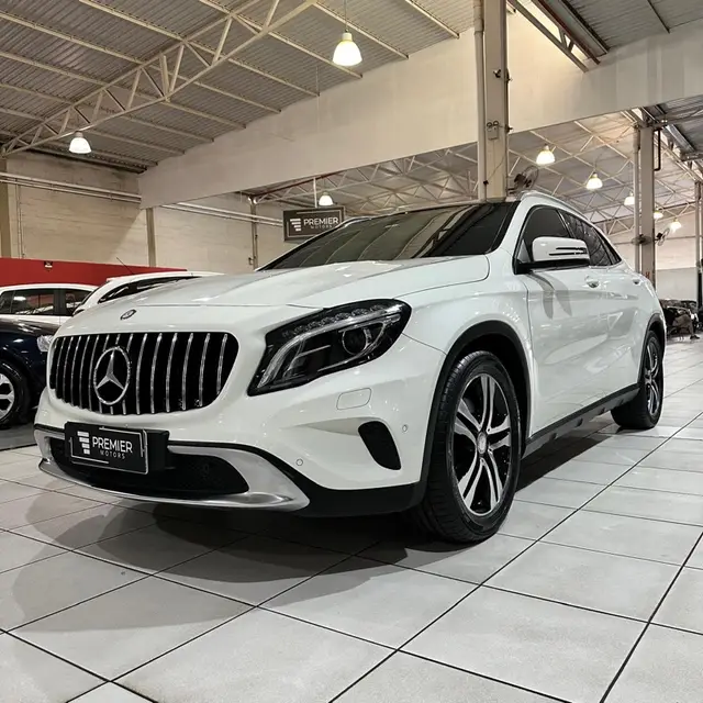 Carro Mercedes-Benz GLA 250  2015 GLA 250 Vision