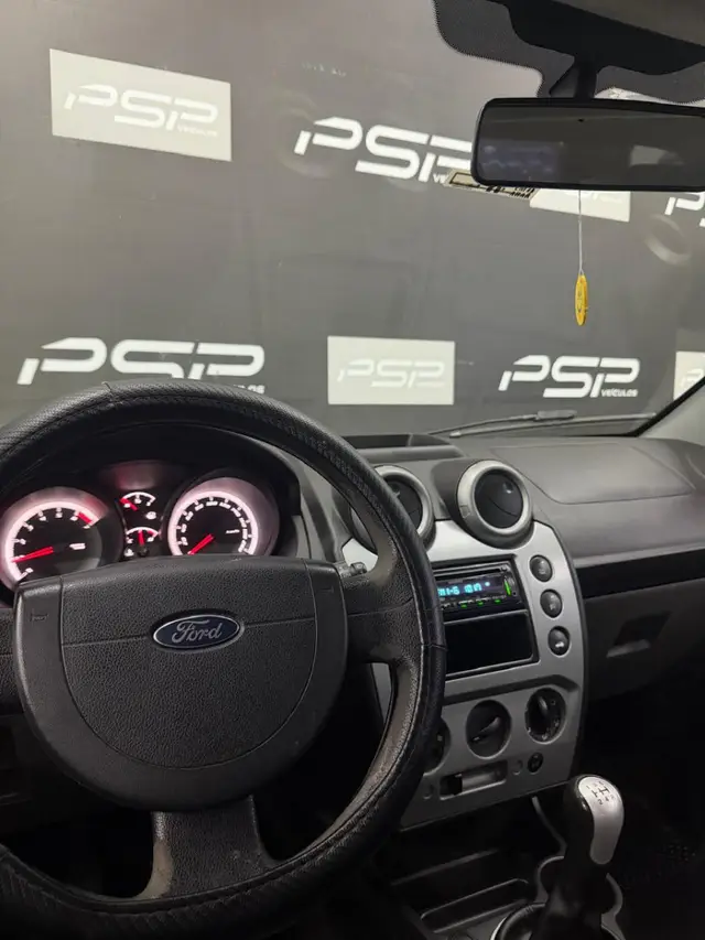 Carro Ford Fiesta Hatch 2013 1.6 (Flex)