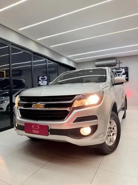 Carro Chevrolet S10 Cabine Dupla 2019 S10 2.5 ECOTEC SIDI Advantage 4x2 (Cabine Dupla)