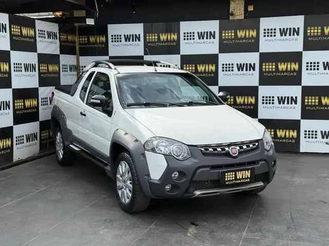 Carro Fiat Strada 2015 Adventure 1.8 16V (Flex) (Cabine Estendida)