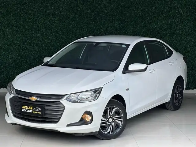 Carro Chevrolet Onix Plus 2024 LT 1.0