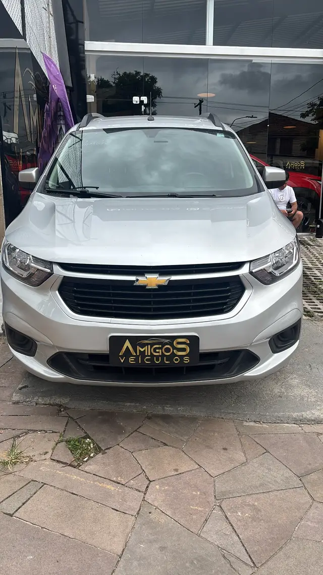 Carro Chevrolet Spin 2023 LT 1.8 (Aut.)