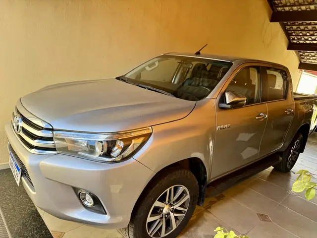 Carro Toyota Hilux Cabine Dupla 2018 Hilux 2.8 TDI SRX CD 4x4 (Aut)