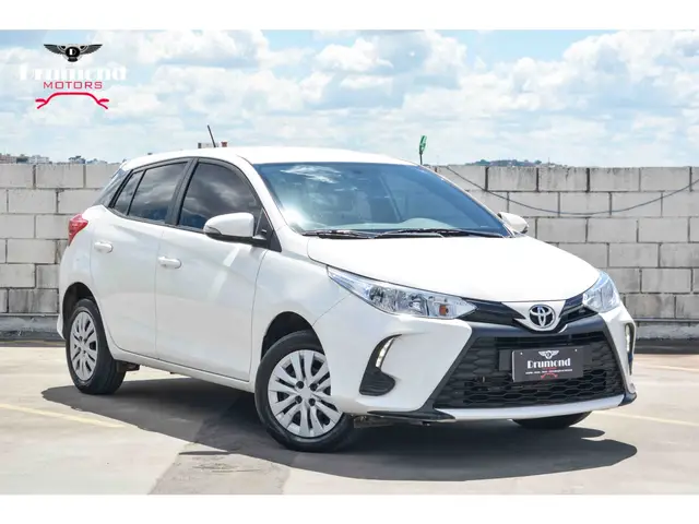Carro Toyota Yaris Sedan 2023 XL 1.5 (Flex) (Aut)
