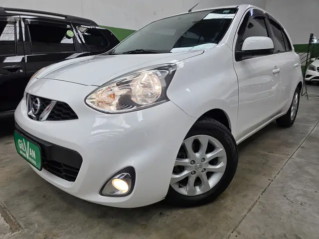 Carro Nissan March 2016 1.6 16V SV (Flex)