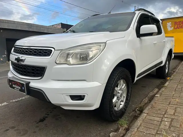 Carro Chevrolet S10 Cabine Dupla 2013 S10 2.8 CTDI LS 4WD (Cabine Dupla)