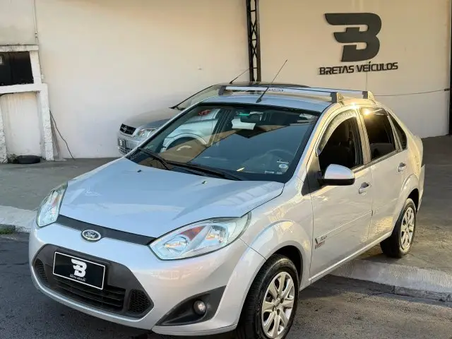 Carro Ford Fiesta Sedan 2013 SE 1.6 Rocam (Flex)