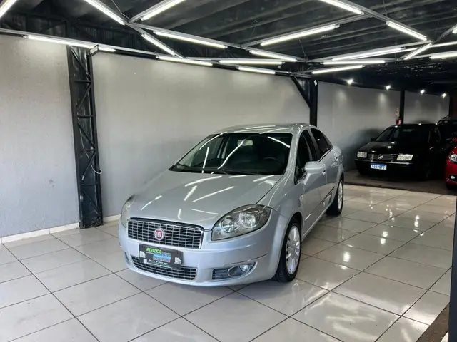 Carro Fiat Linea 2009 1.9 16V Dualogic (Flex)