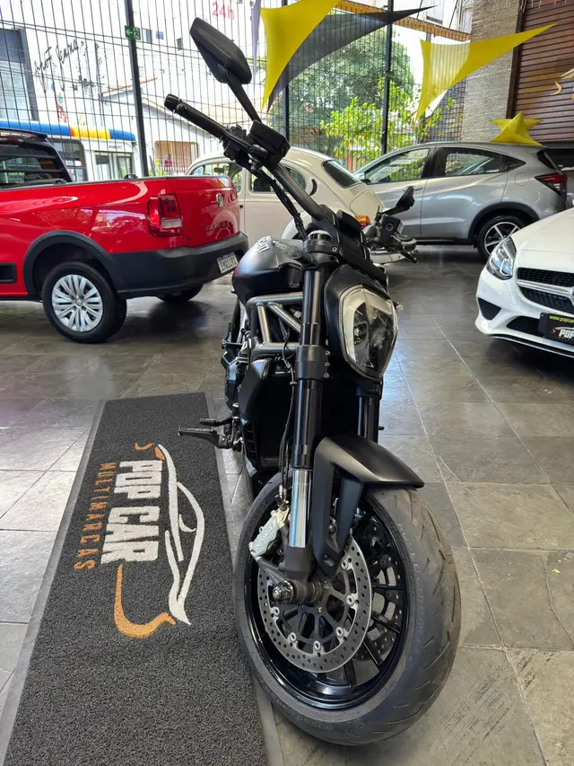 Moto Ducati Diavel 2017 X 1262