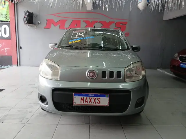 Carro Fiat Uno 2014 Vivace Celeb. 1.0 8V (Flex) 4p