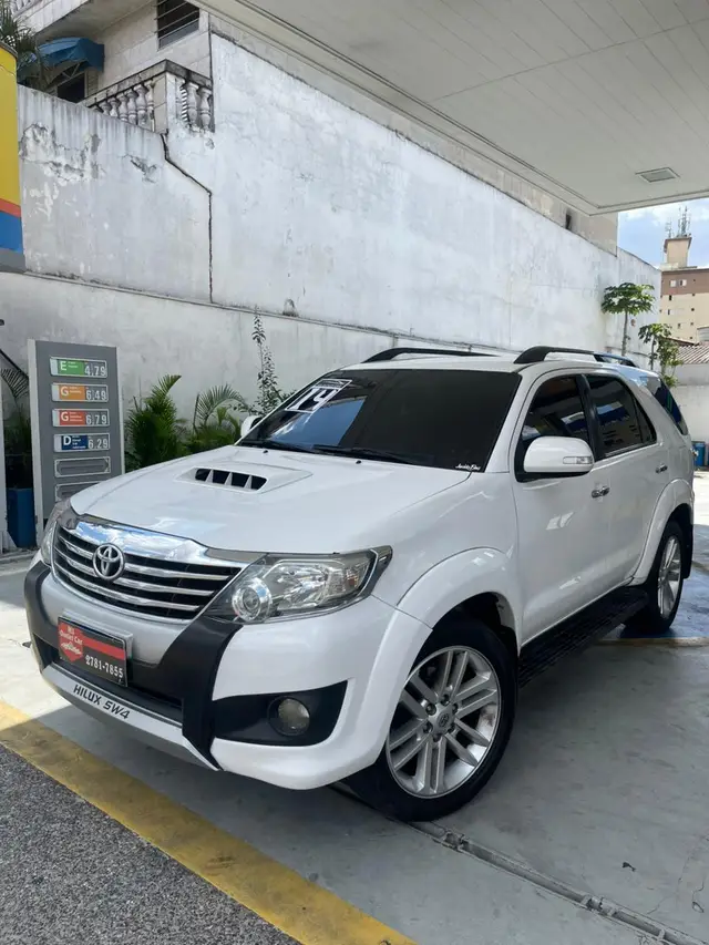 Carro Toyota Hilux SW4 2014 3.0 TDI 4x4 SRV 5L