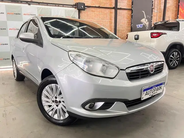 Carro Fiat Grand Siena 2013 Essence 1.6 16V (Flex)