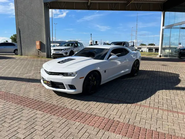 Carro Chevrolet Camaro 2014 SS 6.2
