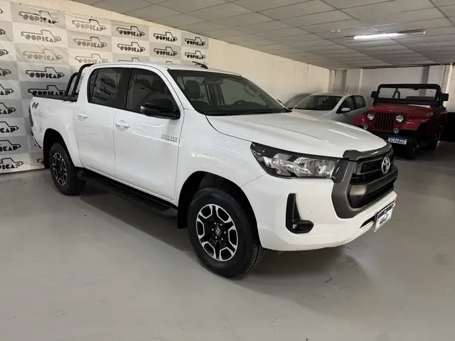 Carro Toyota Hilux Cabine Dupla 2024 SR 4x4 2.8 Diesel