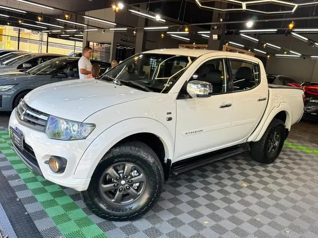 Carro Mitsubishi L200 2015 Triton HPE 3.2 CD TB Int.Diesel Aut