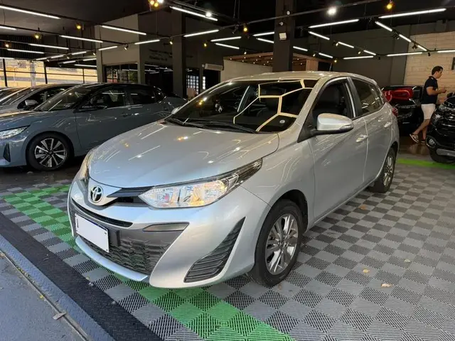 Carro Toyota Yaris 2020 1.5 XL Plus Connect CVT (Flex)