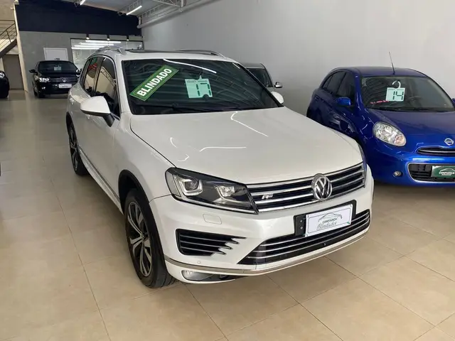 Carro Volkswagen Touareg 2017 4.2 V8 FSI R-Line 4WD