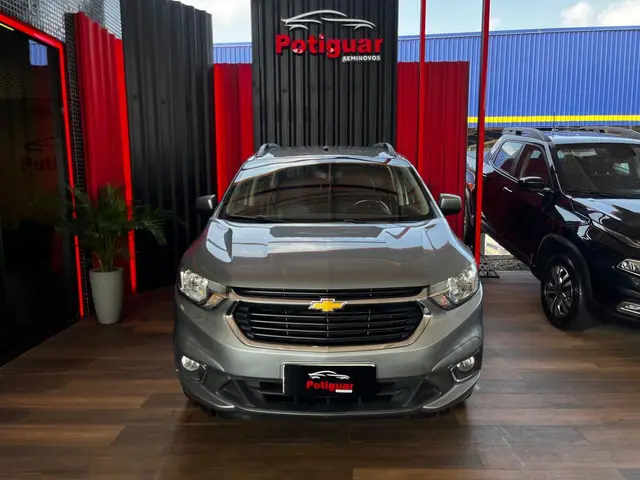 Carro Chevrolet Spin 2024 Premier 1.8 (Aut.)