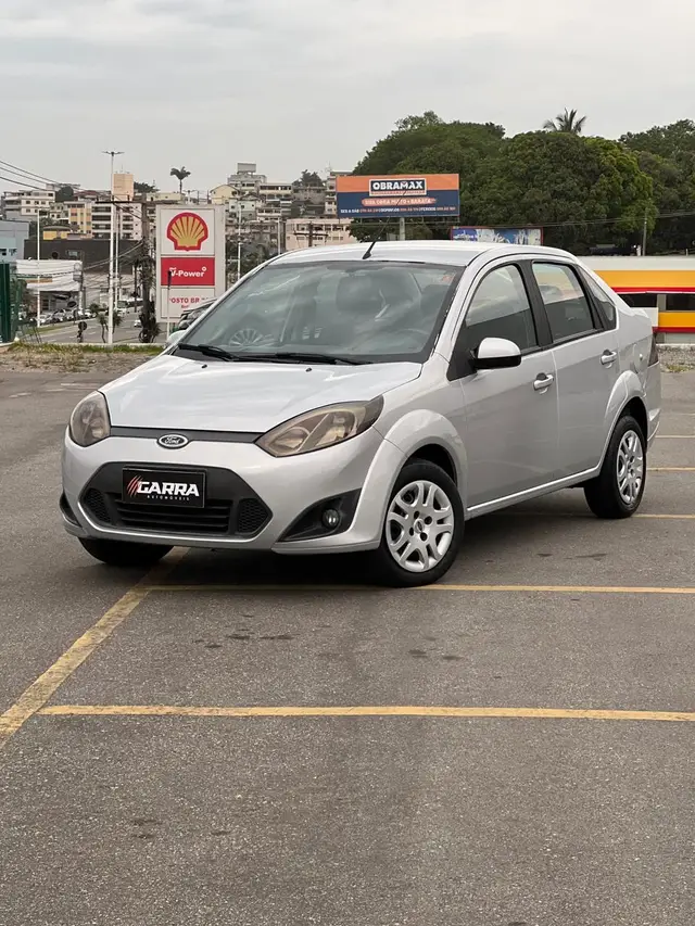 Carro Ford Fiesta Sedan 2014 SE Plus 1.6 RoCam (Flex)