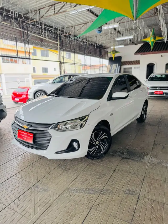 Carro Chevrolet Onix Plus 2025 LT 1.0