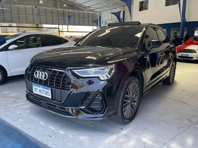 Carro Audi Q3 2022 Perf. Black 2.0 TFSI Tiptr. Quattro